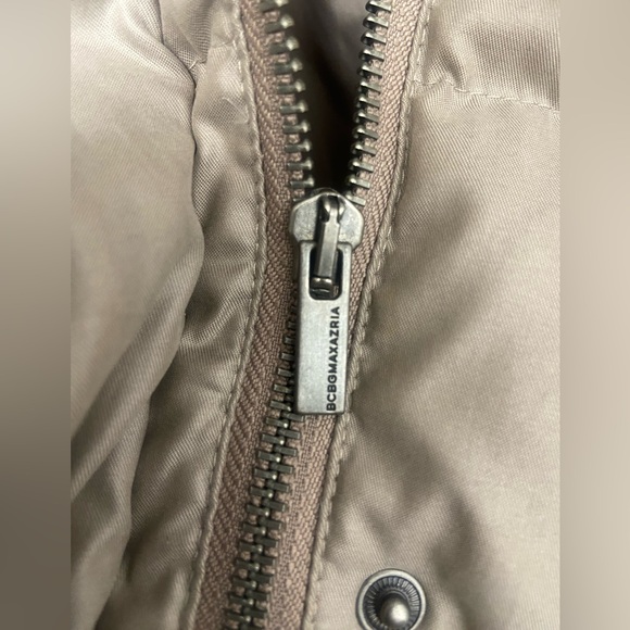 Tan and cream BGBC puffer vest #pufferjacket - Picture 6 of 6